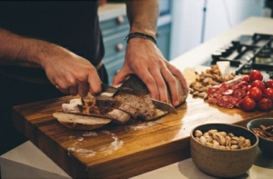 Receitas de Brusqueta  e Robalo para o Dia dos Namorados, by chefs Felipe Caputo e Luiza Zaidan